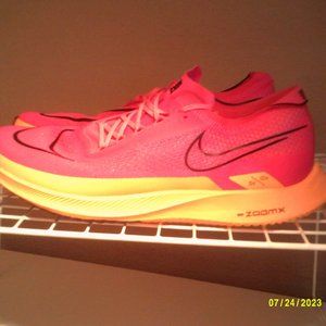 NIKE ZOOMX STREAKFLY "Hyper Pink" MEN'S RUNNING SHOES SIZE 12 DJ6566-600